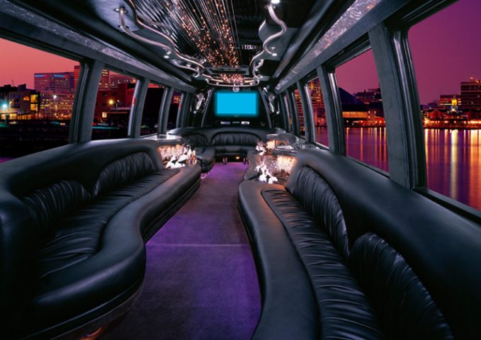 21-39 Passenger Party Buses Oakland